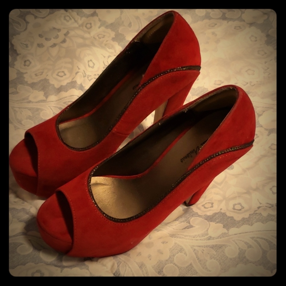 Red Velvet Platform heels